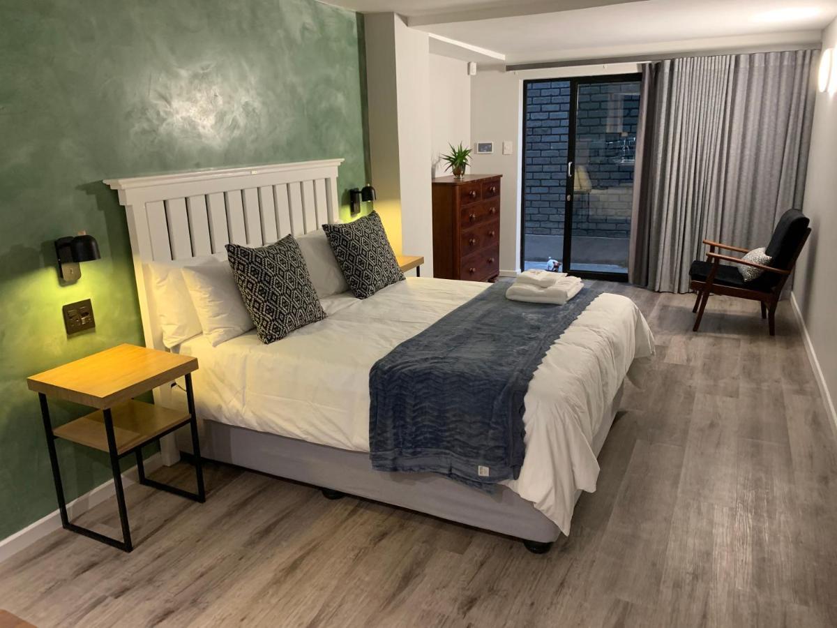 Coral Wood Self Catering Suites And B&B Ист-Лондон Экстерьер фото